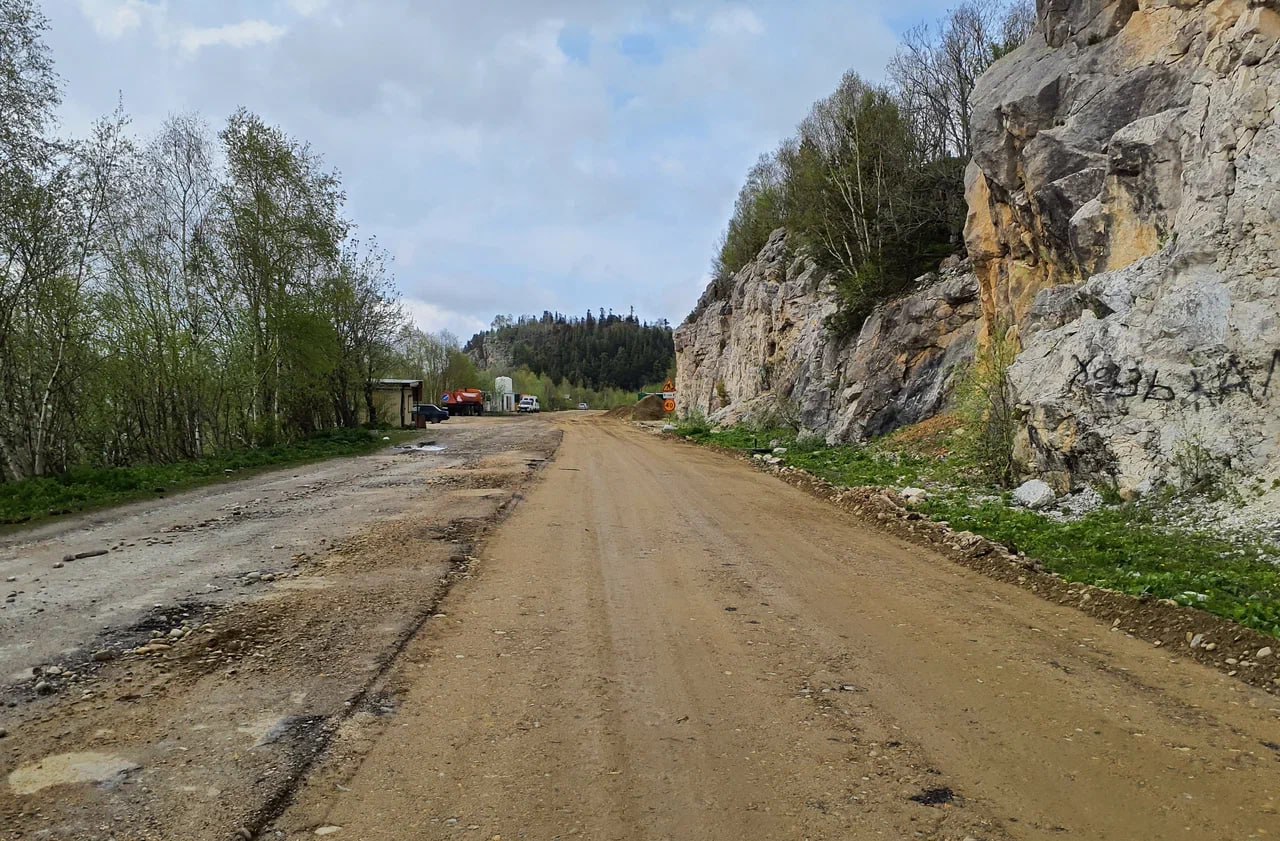 В Адыгее началась реконструкция участка автодороги Даховская - плато Лаго-Наки - фото 5