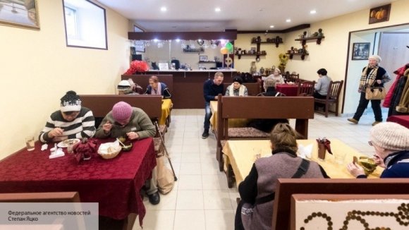 В Петербурге открылось кафе с бесплатными обедами для пожилых людей - фото 2