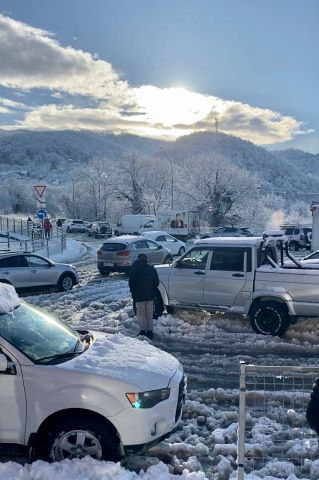 Снег выявил безответственность коммунальных и дорожных служб в Туапсе - фото 4